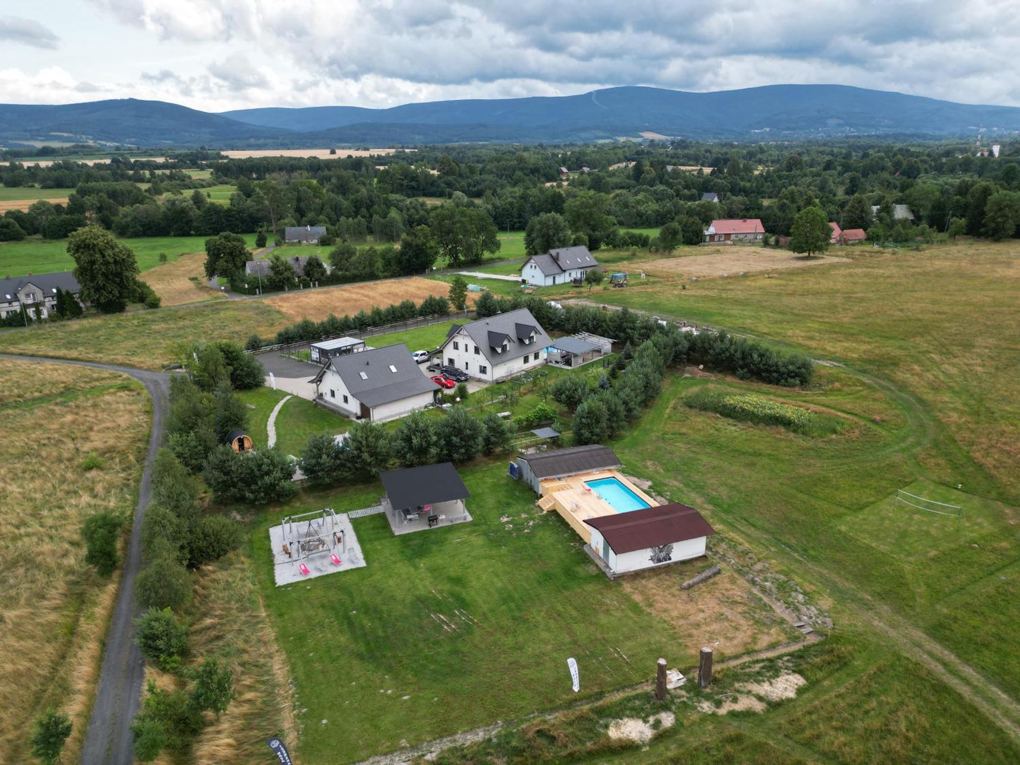 Izerska Baza - Basen, Ebike, Narty, Sauna, Jacuzzi, Las Blisko Swieradow Zdroj - 5D Apartamenty Giebultow  외부 사진